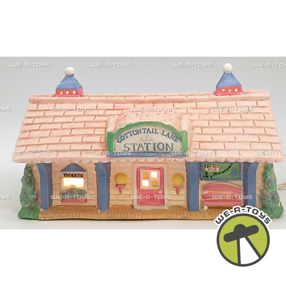 Cottontail Lane Train Station Lighted Building 00330-5 Midwest Of Cannon Falls