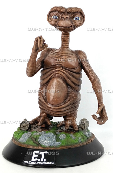 E.T. the Extra Terrestrial 1/4 Scale Limited Edition Resin Statue 2024 SD Toys