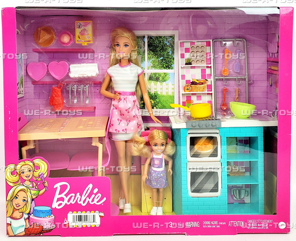 Barbie and Chelsea Baking Playset 2022 Mattel HBX03