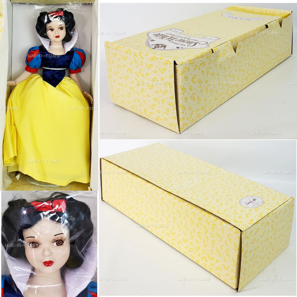 Disney's Snow White and the Seven Dwarfs Porcelain Doll Set of 8