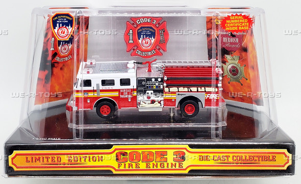 Code 3 FDNY 2001 Bureau of Training Seagrave Die Cast Figure Truck 12312