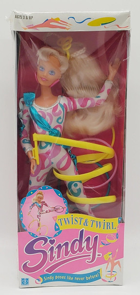 Sindy Twist & Twirl Doll Hasbro 1991 No. 8017 NRFB