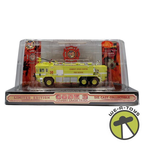 Oshkosh Kennedy Space Fire Engine Vehicle Neon Yellow 2000 Code 3 #12155 NRFP