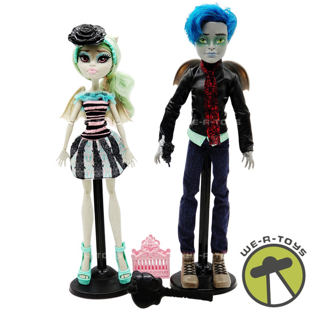 Monster High Love in Scaris Garrott du Roque & Rochelle Goyle Dolls 2015 USED