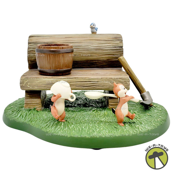 Walt Disney Snow White and the Seven Dwarfs Dwarf's Cottage Bench Figurine