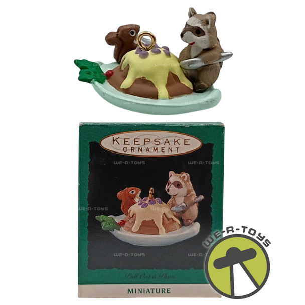 Pull Out A Plum Hallmark Keepsake Ornament New 1993 QXM4095