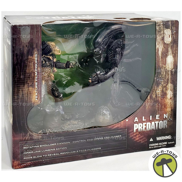 Movie Maniacs Series 5 Deluxe Alien & Predator Figure Set McFarlane Toys 17520