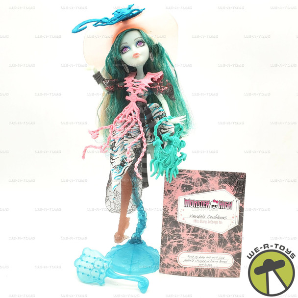 Monster High Haunted Spirits Vandala Doubloons 2014 Mattel CDC31 Complete