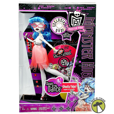 ディズニー　Ghouls Rush In Diving headfirst into madness, one stitch at a time