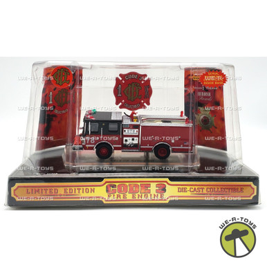 コード3 1/64 CHICAGO，IL / ミニカー Code 3 Collectibles Chicago Fire Department 1⁄64 Scale Ambulance
