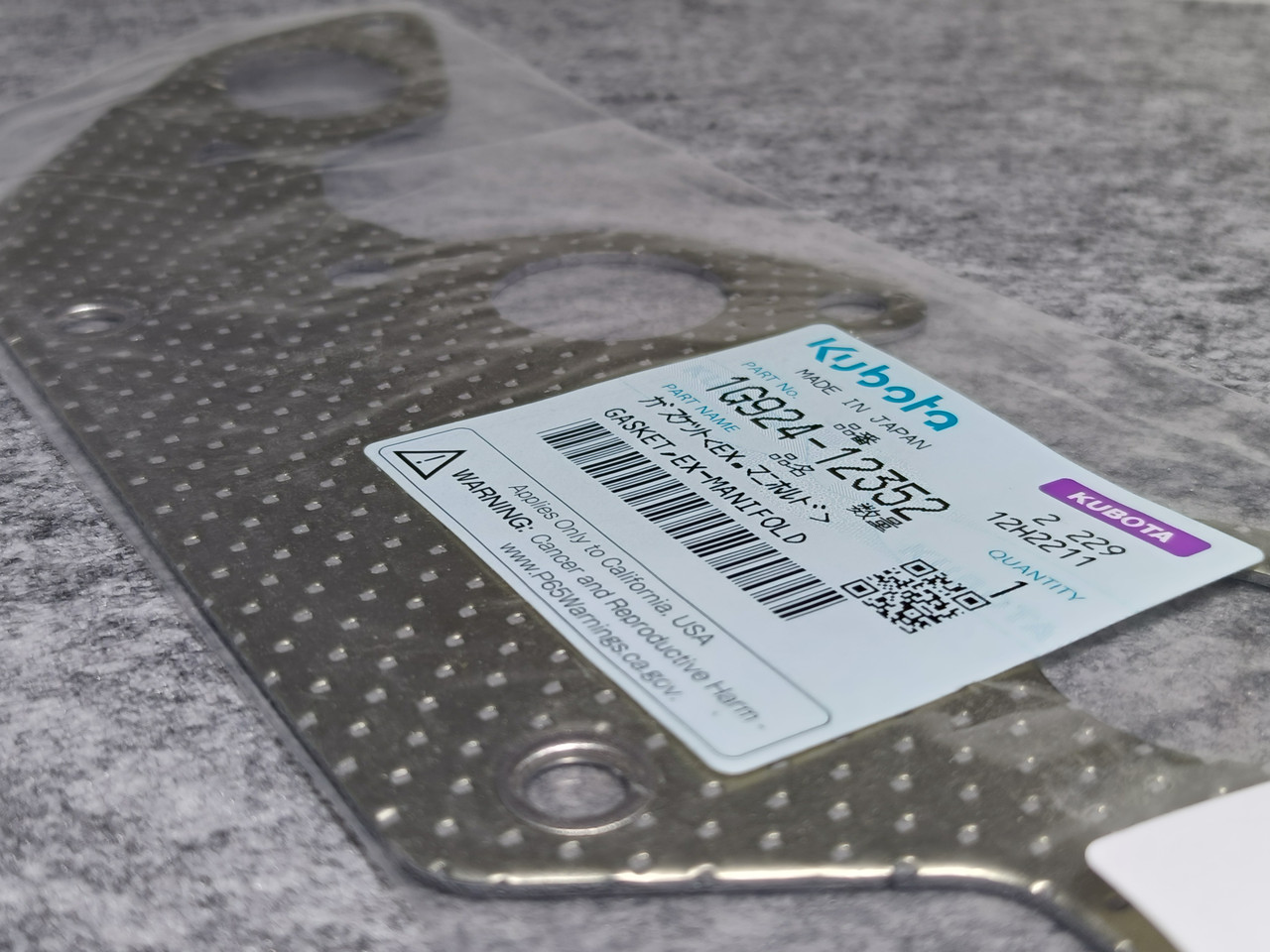 1G924-12352 GASKET