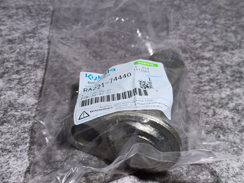 KUBOTA RA221-74440 PIN