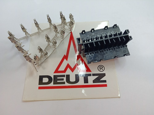 04199962 PLUG