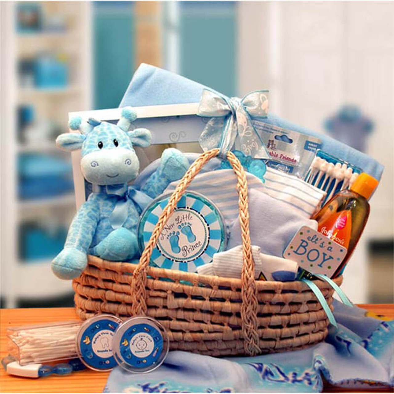 Newborn Baby Gift Set - Keepsake Box in Blue with Baby Clothes, Teddy and  Gifts for a New Baby Boy price in UAE | Amazon UAE | kanbkam