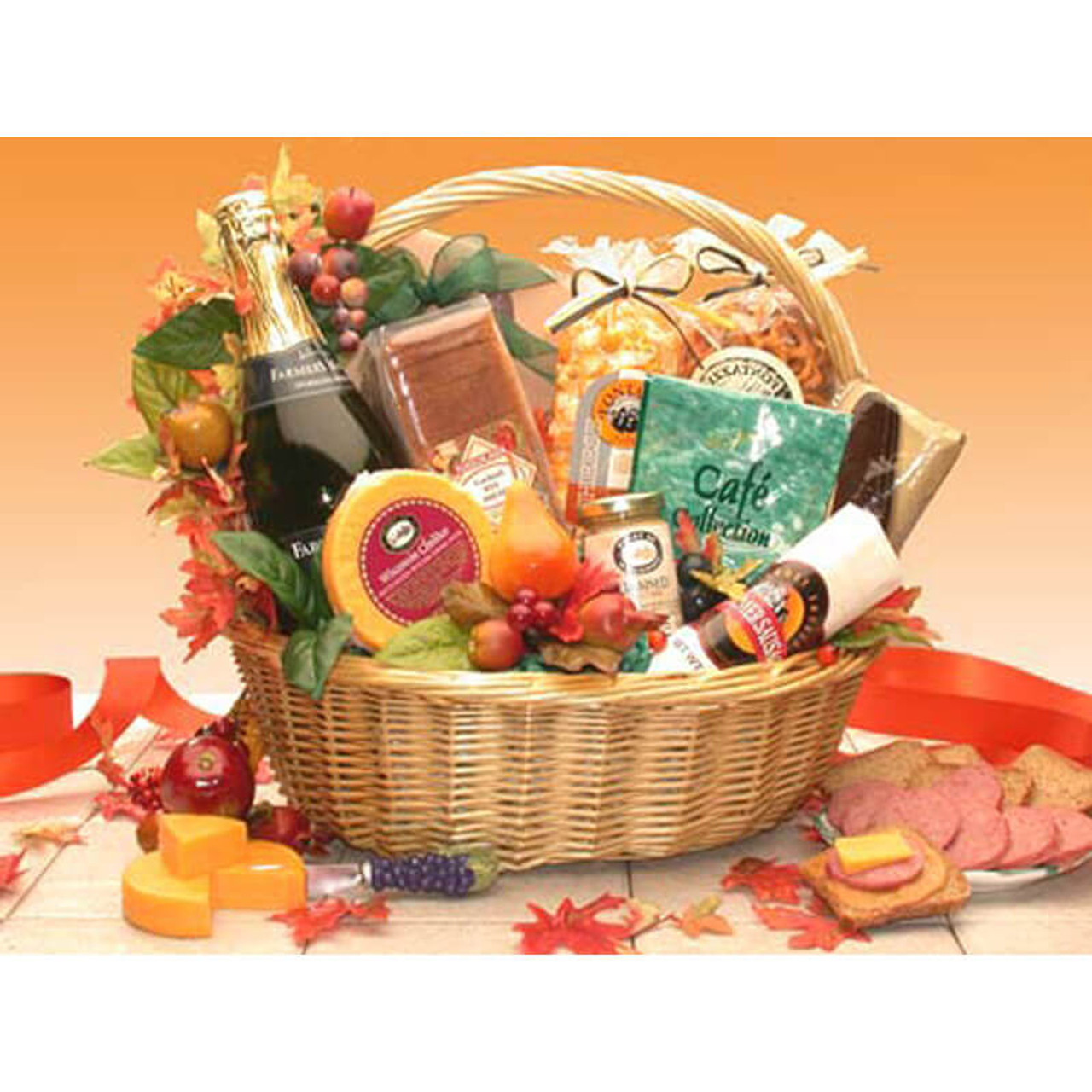 Grand Favorites Gift Basket | Harry & David