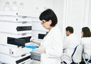 Inline Filters vs. Guard Columns for HPLC Inline Filters vs. Guard Columns for HPLC