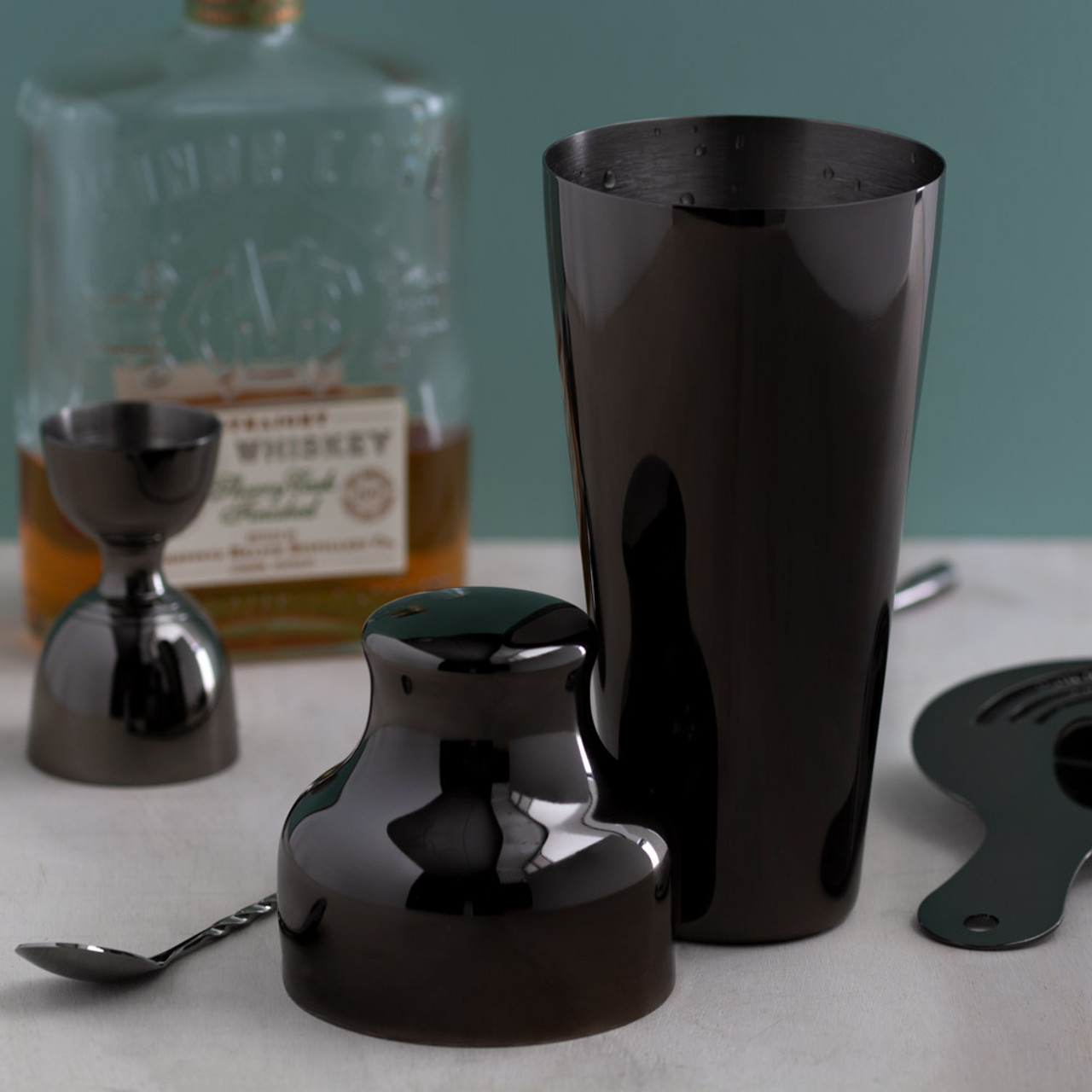 Viski Gunmetal Heavyweight Cocktail Shaker Black