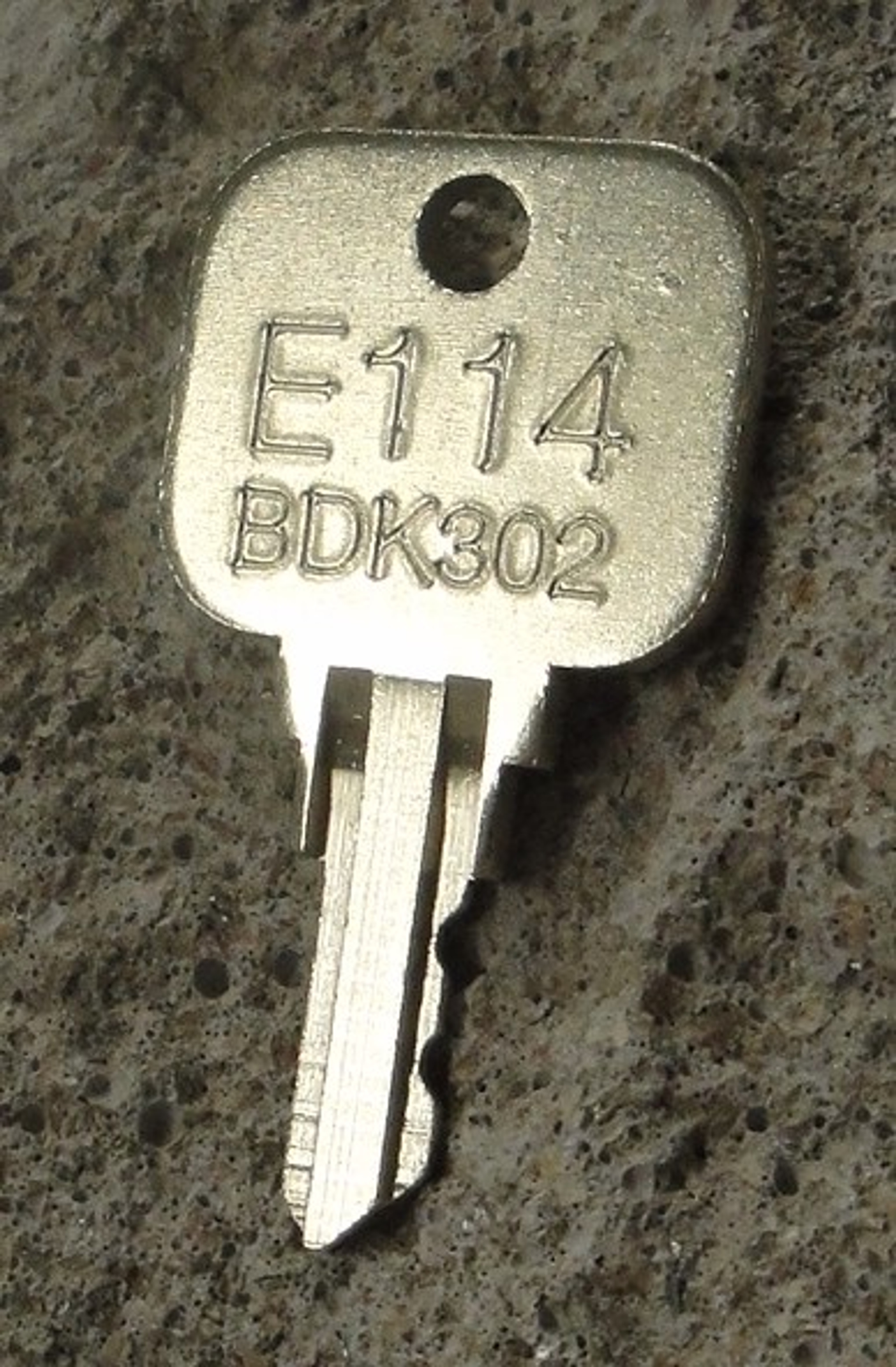 Paper Towel Dispenser Key E114 Precut Key Utility SafeAndLockStore