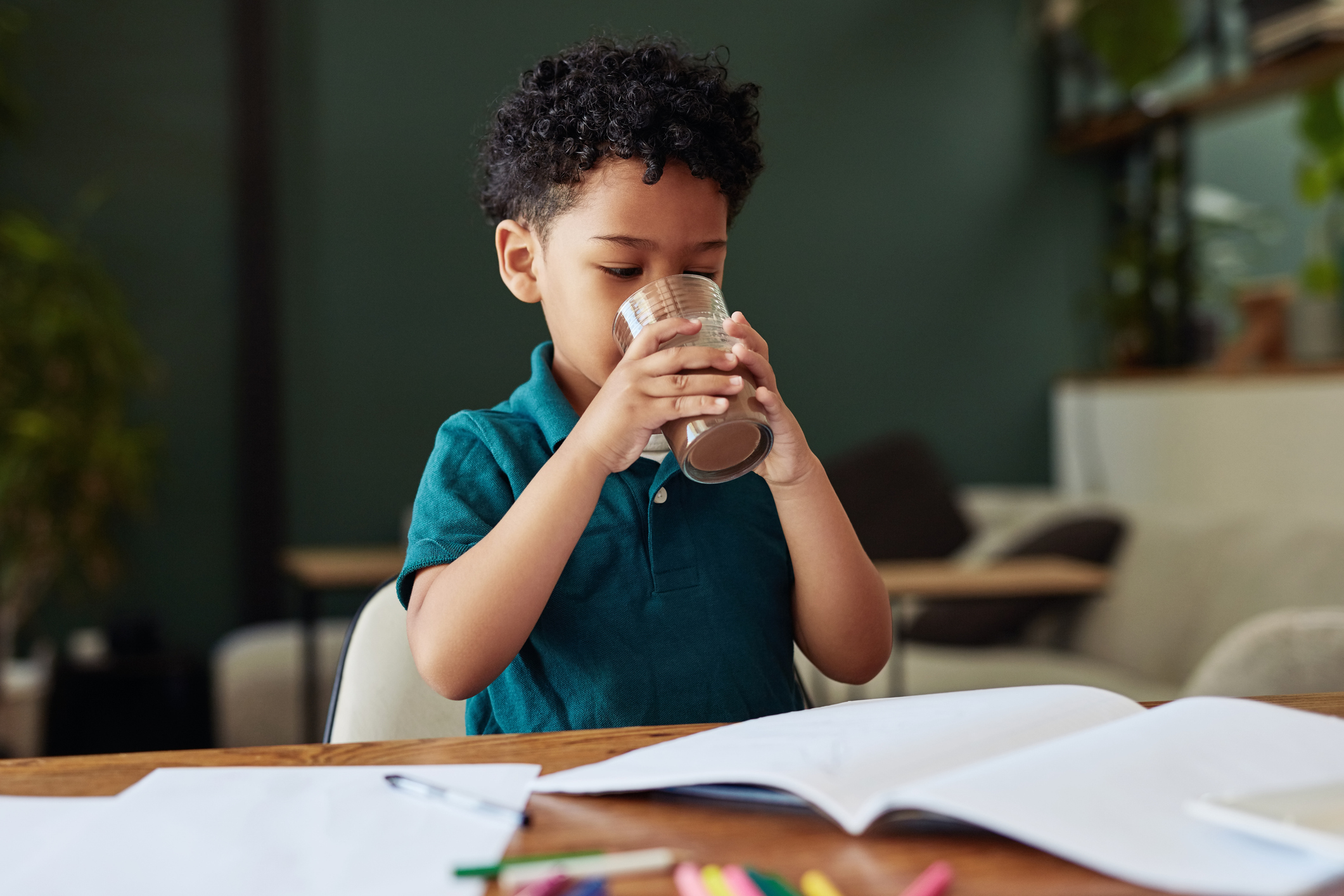 Does drinking water help kids concentrate?
