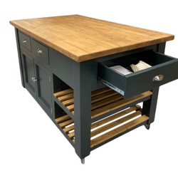 OUR SPECIALISED BESPOKE SERVICE OUR SPECIALISED BESPOKE SERVICE