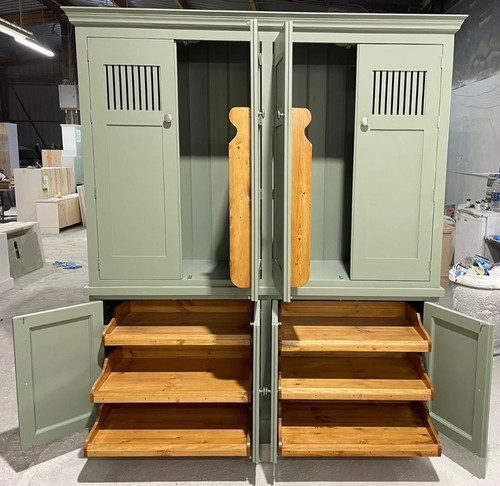 Solid wood Kitchen larder with an amazing 6 stunning, sliding shelf trays