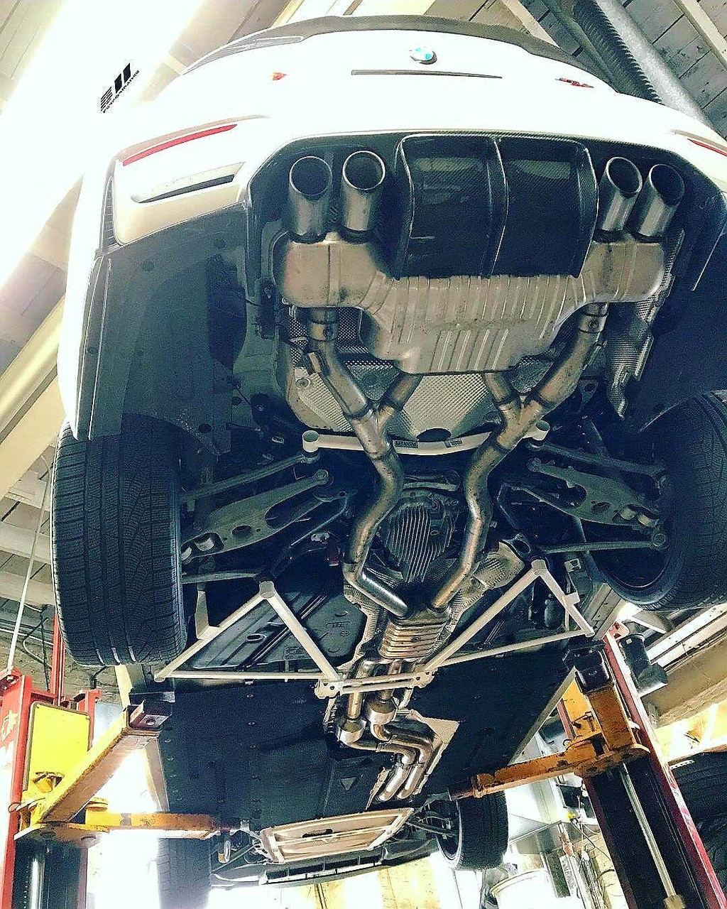 BMW M3 (F80)/M4 (F82) 2014-2018 - REAR LOWER (8 POINTS)