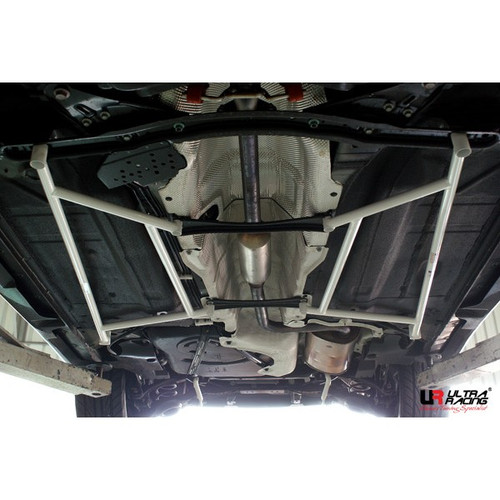 2013 mazda 3 struts