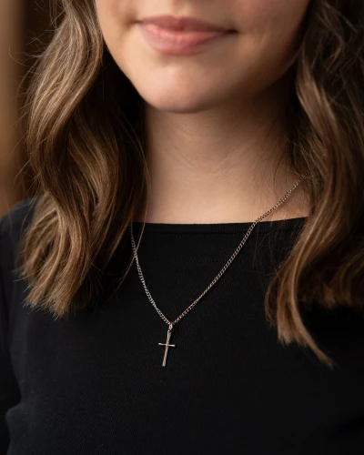 Chain is 18in model is 5'4