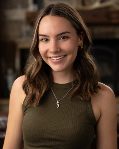 Chain is 18in model is 5'4