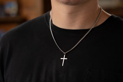 Chain is 22in model is 6'1