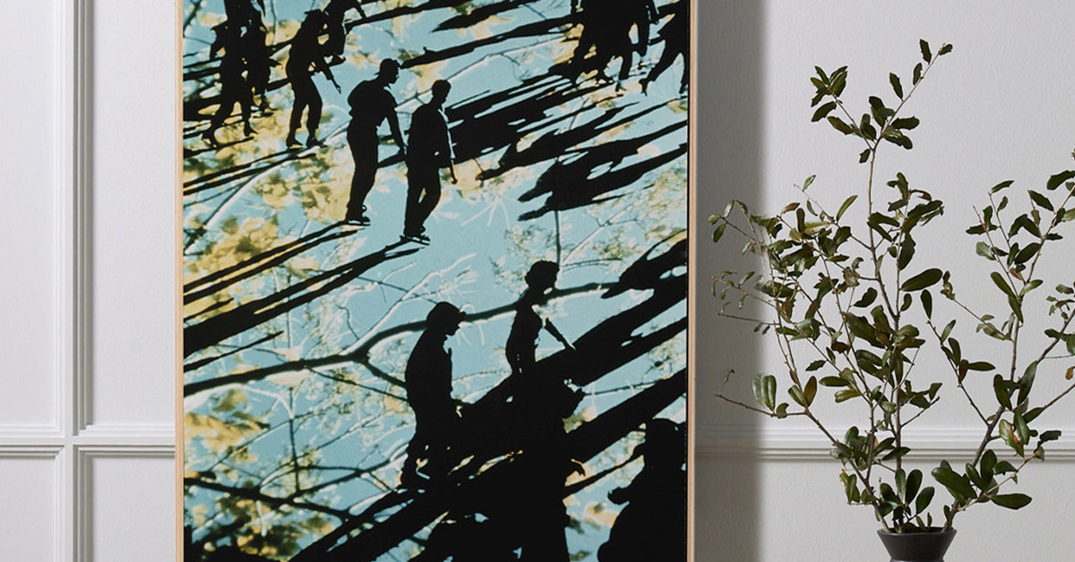 Why Choose Modern Art for Your Living Room Décor - Wonderwall Studio