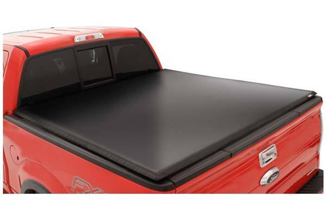 Lund 14-   GM P/U 1500 5.5' Bed Tri-Fold Tonneau 950192