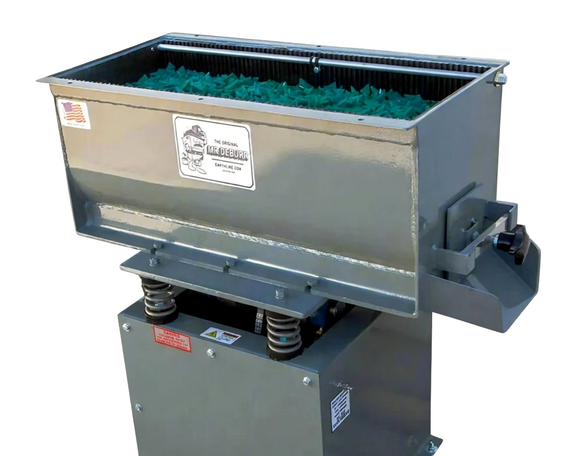 Vibratory deburring machine