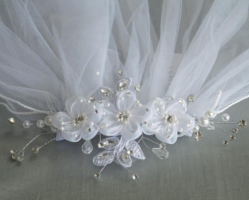 Organza Flowers and Crystals Veil