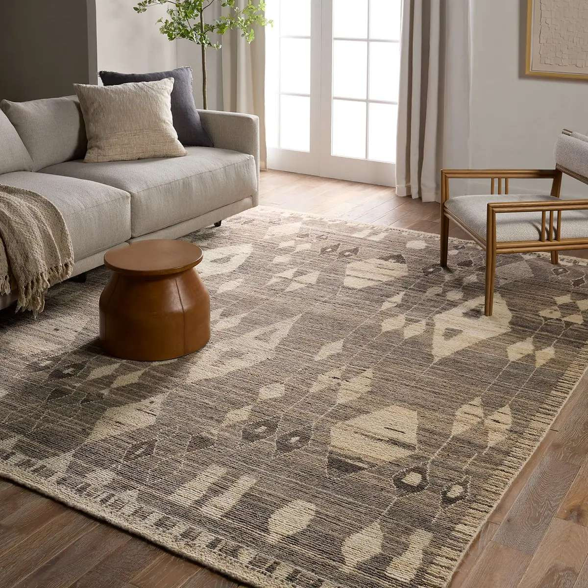 Jaipur Living Zaira ZRA02 Tonnara Tribal Rug