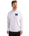 Michigan Wolverines Alumni Cutter & Buck Prospect Recycled Featherlight Stretch Mens Hooded Pullover White Front Thumbnail Image