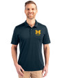 Michigan Wolverines Alumni Cutter & Buck Prospect Eco Textured Stretch Recycled Mens Short Sleeve Polo Navy Blue Front