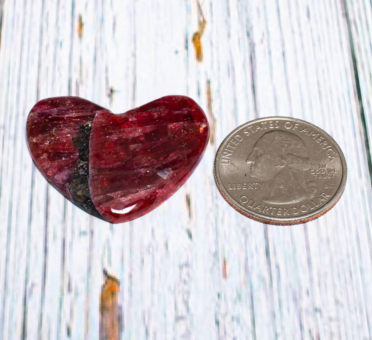 Cabochons Eudialyte Heart (Canada) 28x34x5mm  EH4 