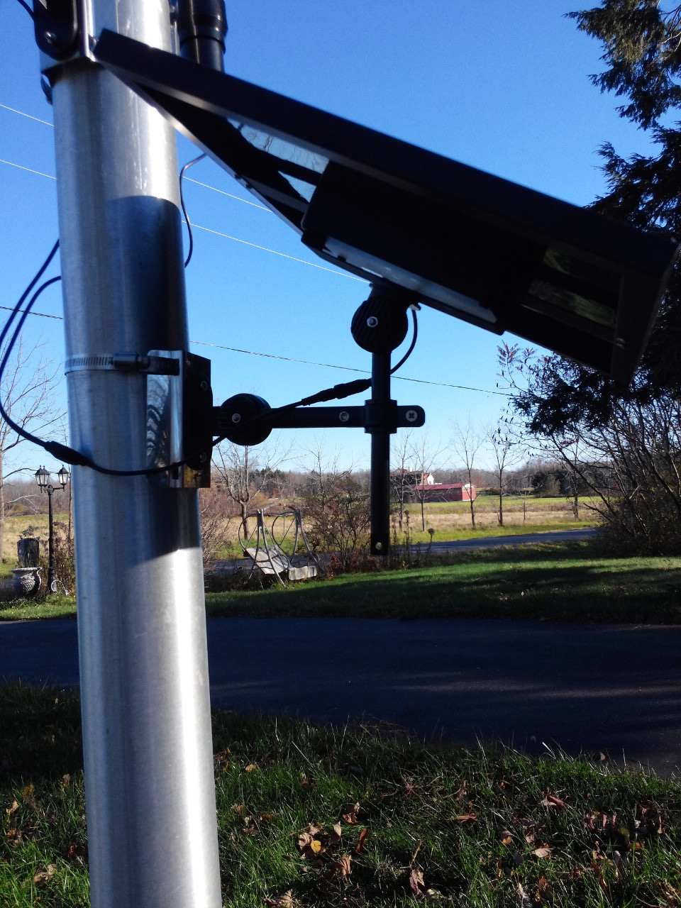 High End CREE Bullhorn Solar Flagpole Lighting Kit Fixed High End CREE Bullhorn Solar Flagpole Lighting Kit Fixed