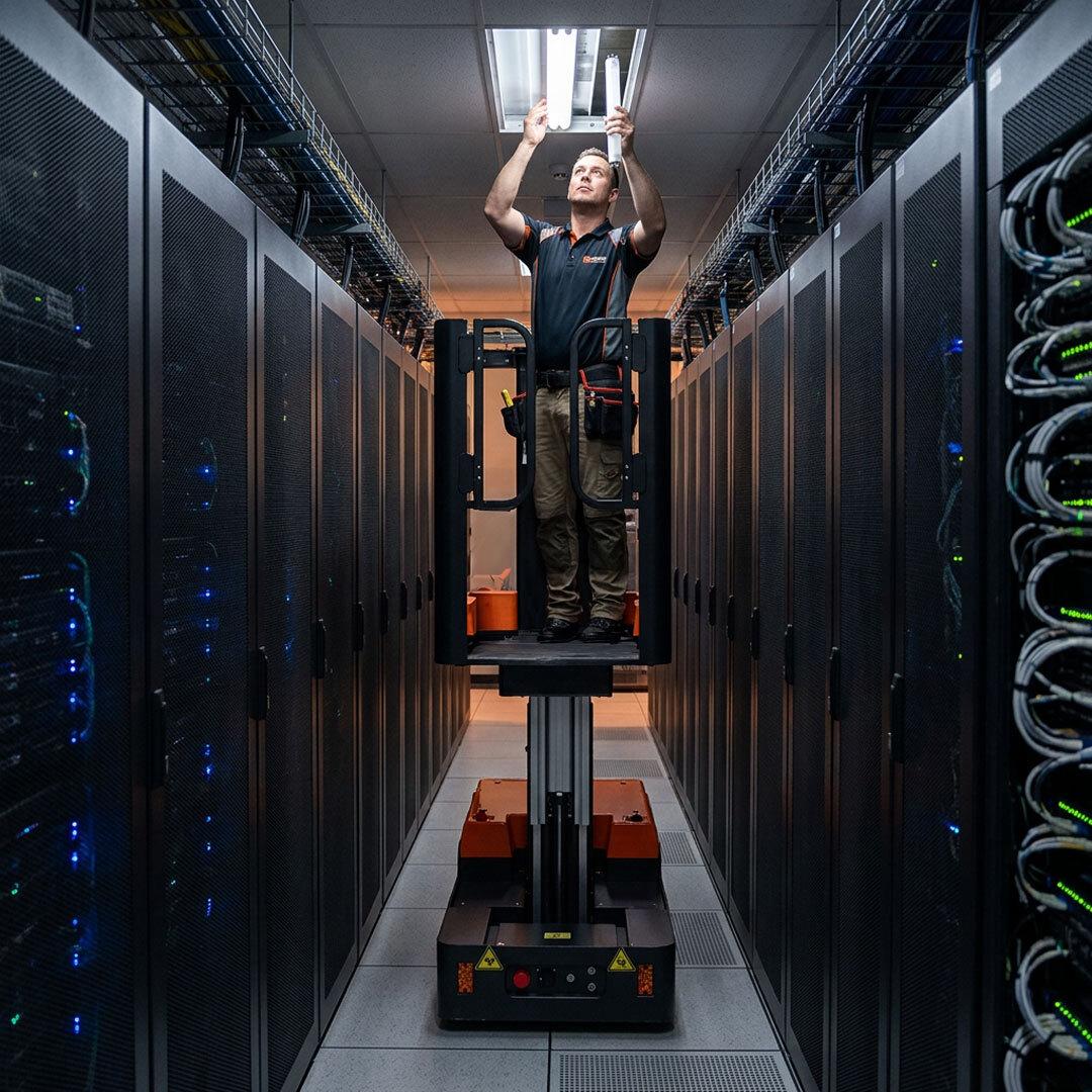 Ballymore LIAM order picker in data center