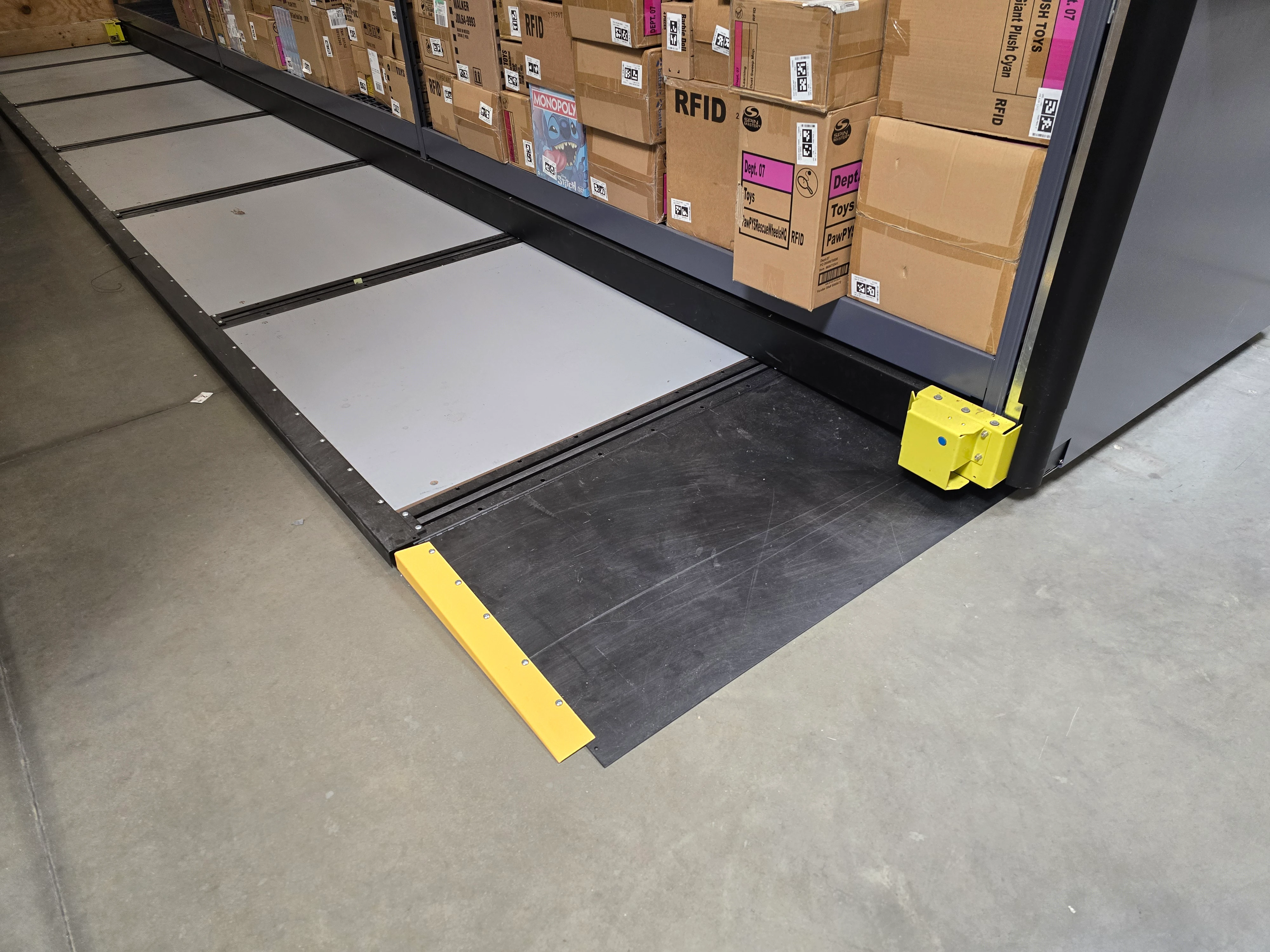 SmartRack raised tracking system