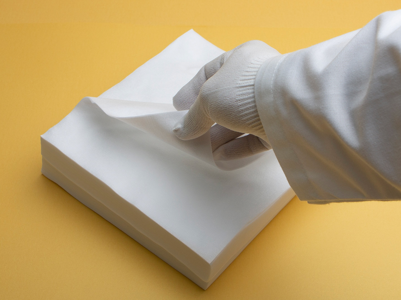 Wiper, Microfirst LP, Lyocil and Polyester Blend