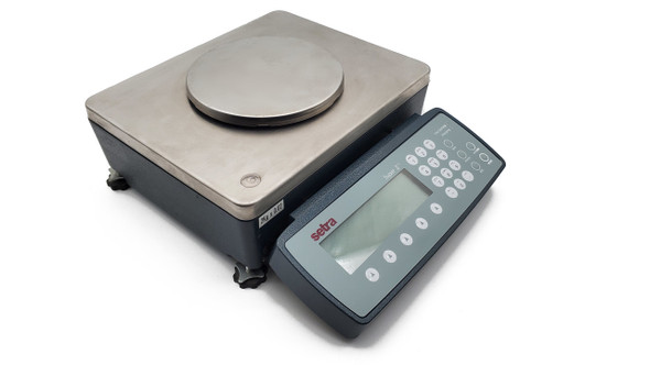 The Setra Super II 2kg / 4.4lb counting scale counts small parts accurately and efficiently.  Setra Super II scales offer high resolution parts counting capability and superior performance. The 40491421NN Super II 2kg has a 4.4lb capacity and a sensitivity of 20 milligrams!