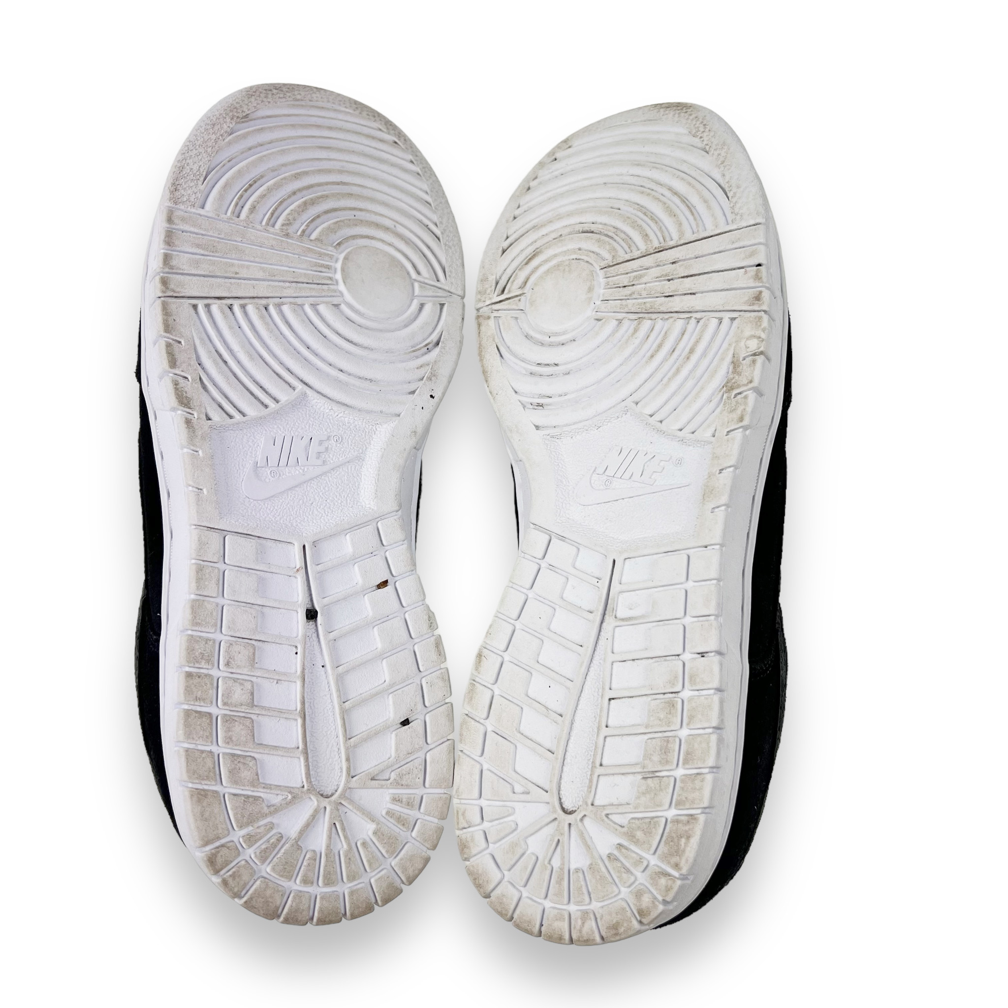 nike pebbled leather