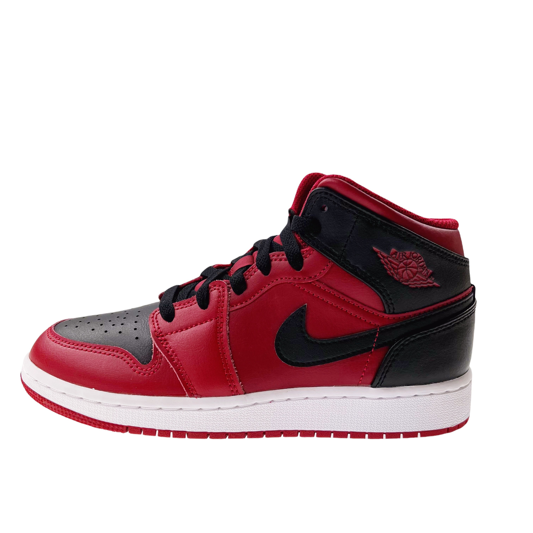 air jordan bred 1 mid