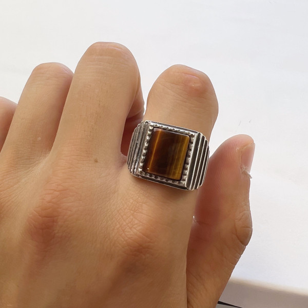 Sterling Silver Tigers Eye Stone Signet Ring 