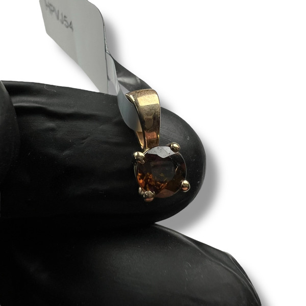 9ct Gold 0.59ct Ambllobe Sphene Pendant 