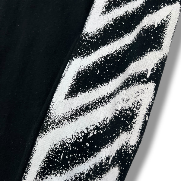 Off-White Spray Arrows Long Sleeve T Shirt