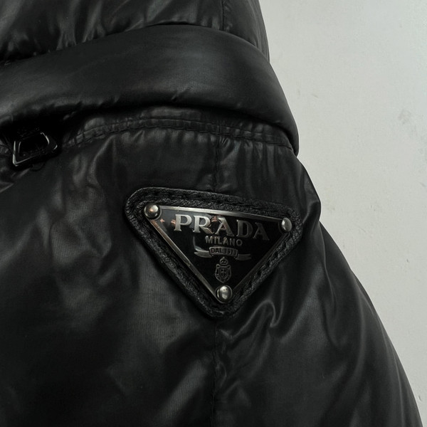 Prada Milano Womens Black Puffer Jacket