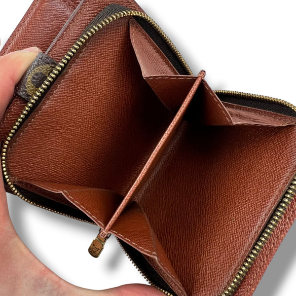 Louis Vuitton Monogram Bifold Wallet 